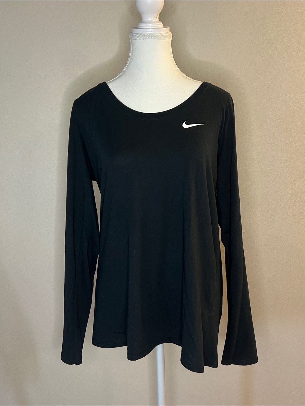 Nike Black Long-Sleeve Women's Crew Top with White Swoosh